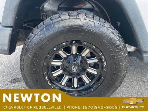 Used 2016 Jeep Wrangler Sport w/ Connectivity Group AWD/4WD image 33