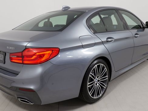Used 2018 BMW 530i xDrive w/ M Sport Package image 27