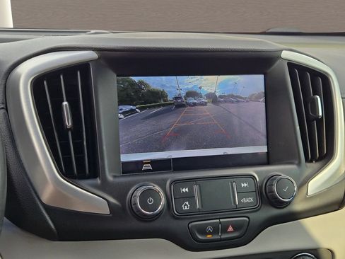 Used 2022 GMC Terrain SLT FWD image 27