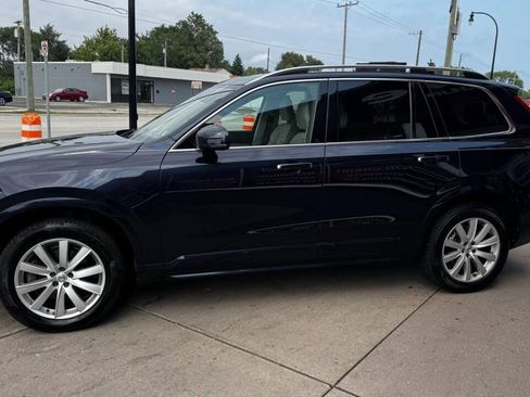 Used 2016 Volvo XC90 T6 Momentum w/ Momentum Plus Package AWD/4WD image 5