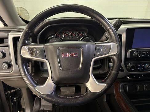 Used 2018 GMC Sierra 1500 SLT w/ SLT Premium Package AWD/4WD image 16