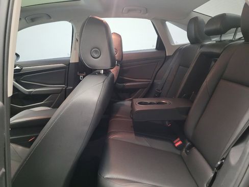 Used 2019 Volkswagen Jetta SE FWD image 18