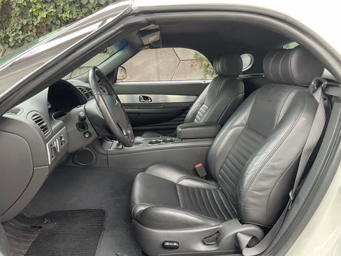 Used 2002 Ford Thunderbird image 8