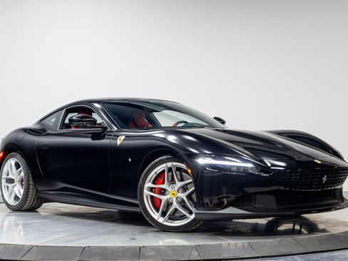Used 2022 Ferrari Roma RWD image 55