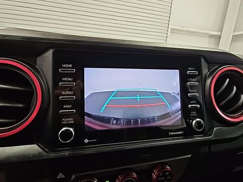 Used 2022 Toyota Tacoma SR image 15