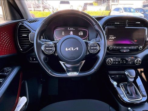 Used 2023 Kia Soul GT-Line image 8