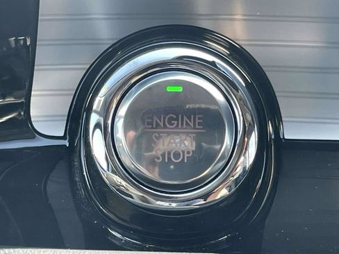 Used 2021 Lincoln Corsair AWD w/ Premium Package image 23