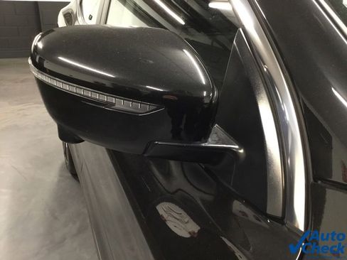 Used 2018 Nissan Rogue Sport SL w/ SL Premium Package AWD/4WD image 16