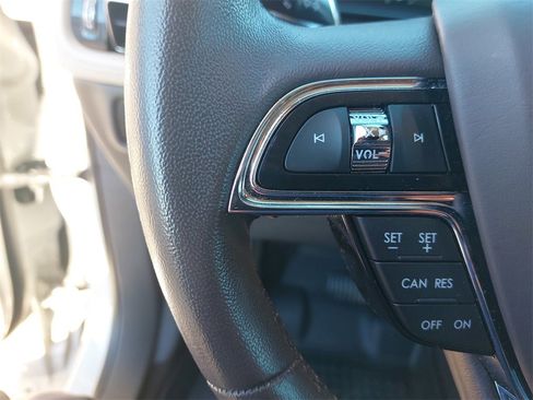 Used 2022 Lincoln Nautilus Standard w/ Premium Package image 14