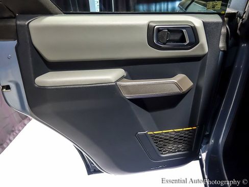 Used 2023 Ford Bronco Badlands image 26