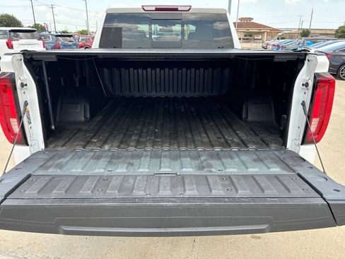 Used 2022 GMC Sierra 1500 SLT w/ SLT Convenience Package RWD image 41