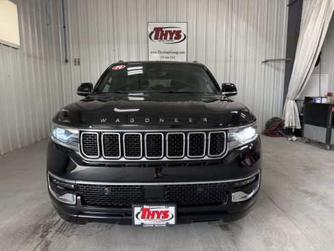 Used 2024 Jeep Wagoneer 4WD image 18