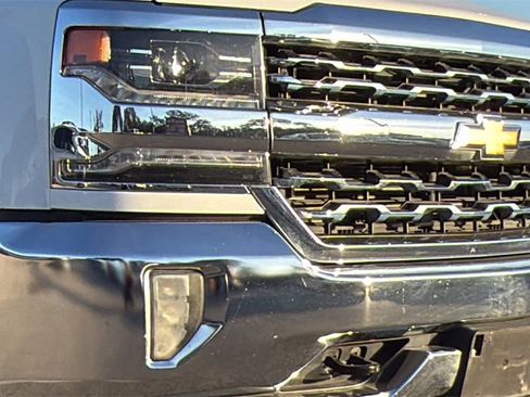 Used 2017 Chevrolet Silverado 1500 LTZ w/ Sport Package image 13