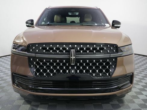 New 2026 Lincoln Navigator Black Label AWD/4WD image 10