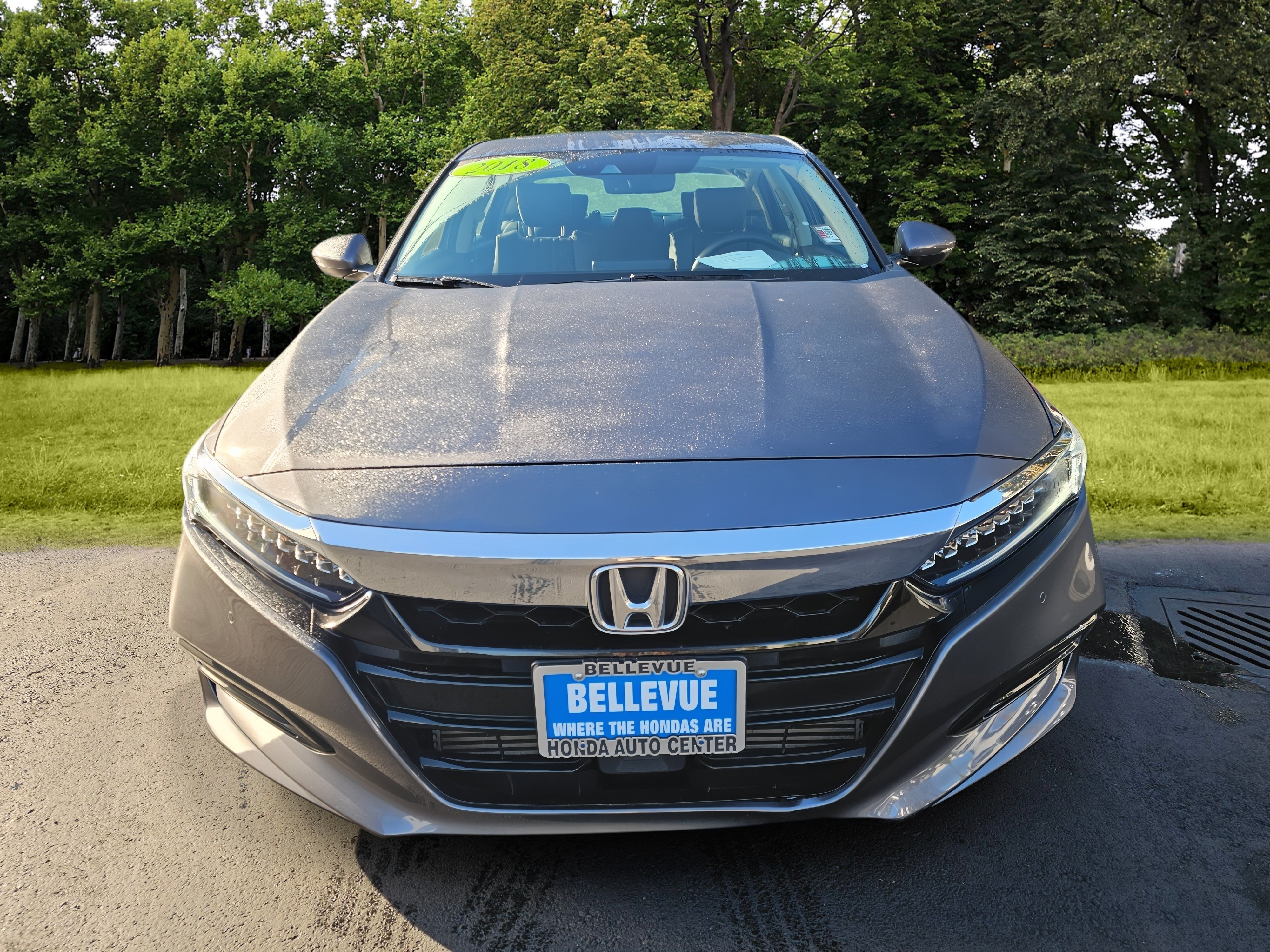 Used 2018 Honda Accord Touring image 2