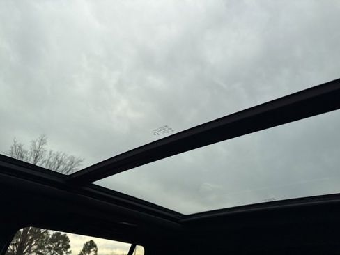 Used 2024 GMC Yukon Denali image 30