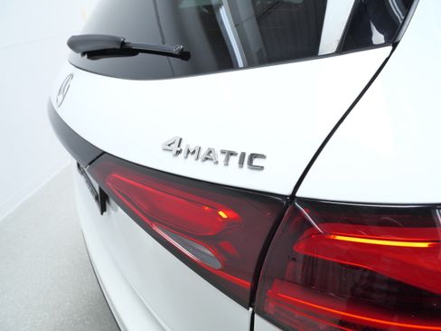 Certified 2026 Mercedes-Benz GLC 300 4MATIC image 6