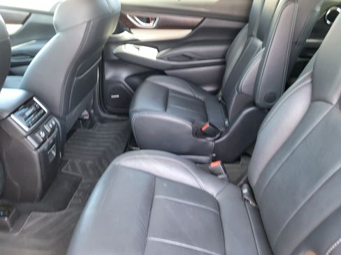 Used 2022 Subaru Ascent Touring AWD/4WD image 24