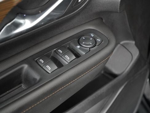 Used 2020 GMC Terrain SLE FWD image 27