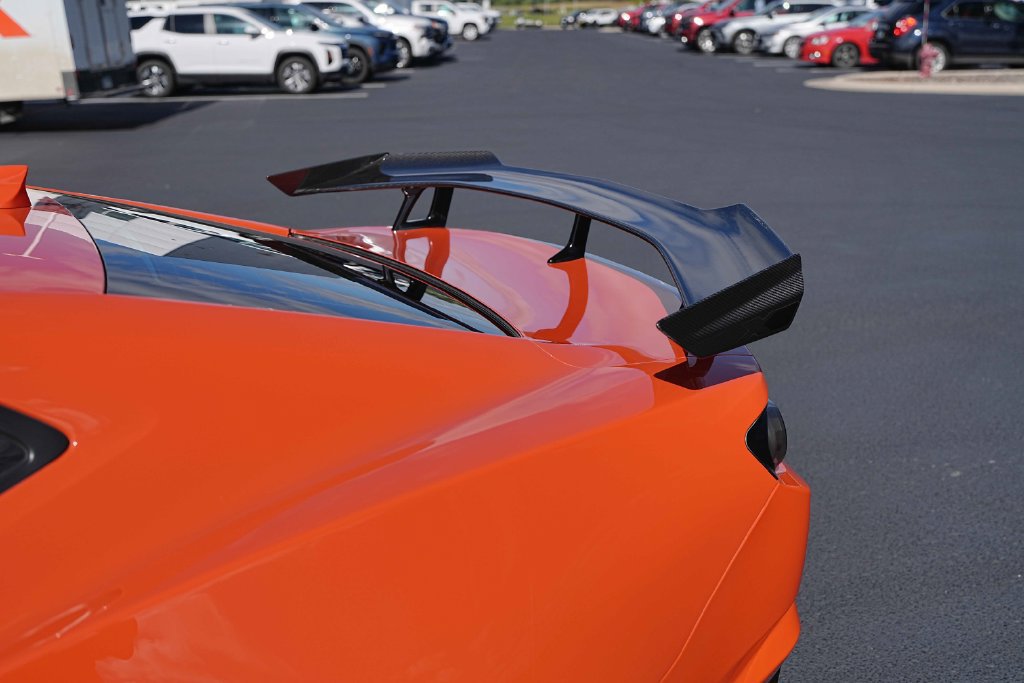 Used 2019 Chevrolet Camaro ZL1 RWD image 17