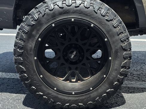 Used 2015 Toyota Tacoma PreRunner w/ SR5 Package RWD image 32