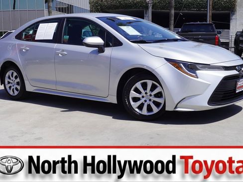 Certified 2025 Toyota Corolla LE FWD image 1