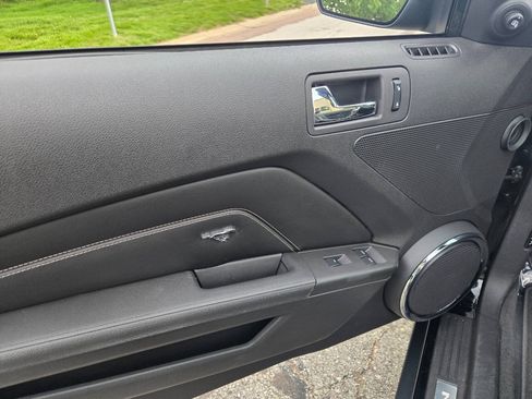 Used 2010 Ford Mustang GT Premium RWD image 24