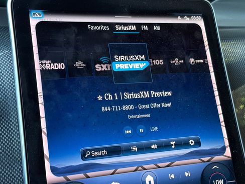 Used 2024 Mercedes-Benz GLC 300 4MATIC image 27