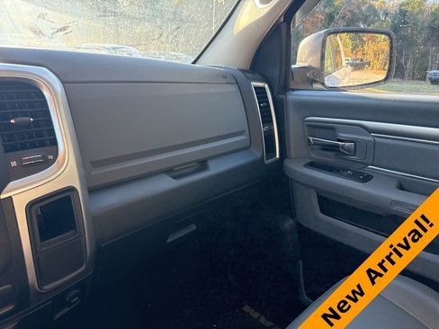 Used 2019 RAM 1500 Classic SLT image 17