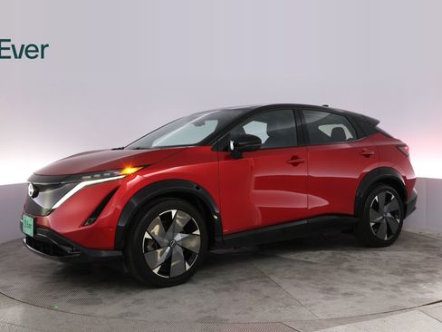 Used 2024 Nissan Ariya AWD image 18