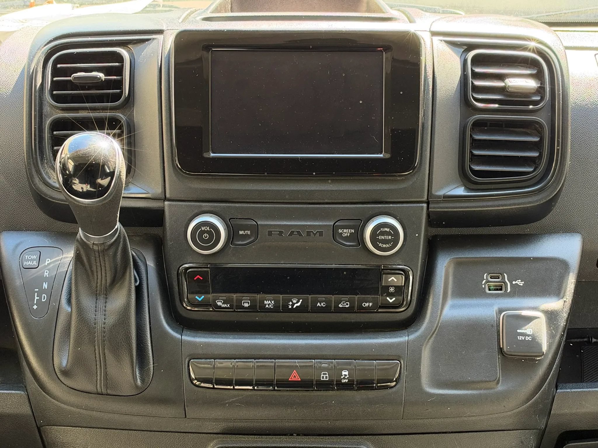Used 2023 RAM ProMaster 2500 FWD image 13