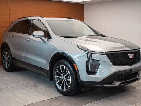 Used 2025 Cadillac XT4 Sport AWD/4WD image 5