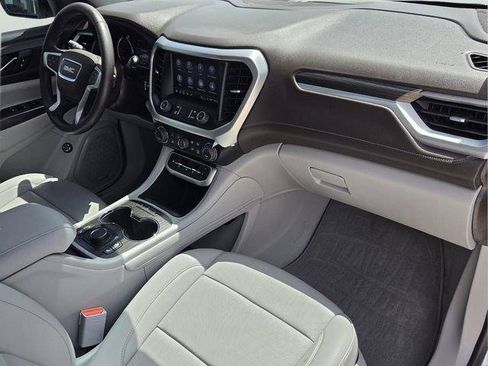 Certified 2023 GMC Acadia SLT FWD image 20