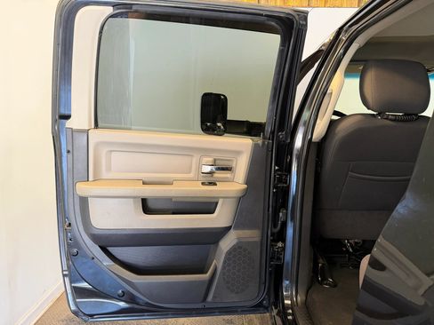 Used 2010 Dodge Ram 2500 Truck SLT w/ Technology Group AWD/4WD image 23