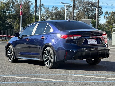 Used 2025 Toyota Corolla SE image 3