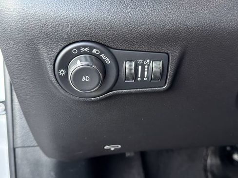 Used 2025 Jeep Compass Trailhawk AWD/4WD image 22