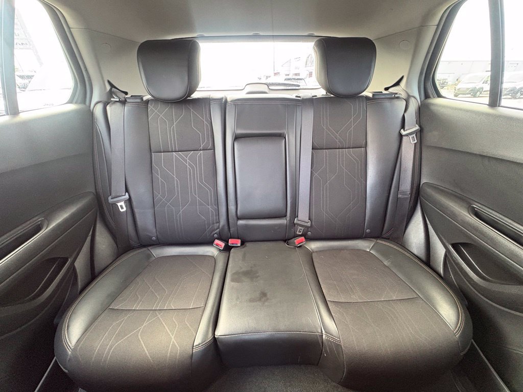 Used 2019 Chevrolet Trax LT w/ LT Convenience Package FWD image 27