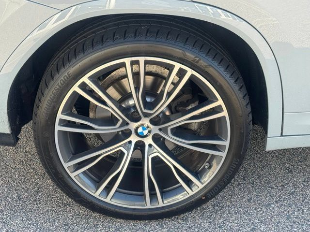 Used 2022 BMW X4 xDrive30i w/ M Sport Package AWD/4WD image 14