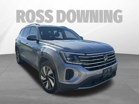 Used 2024 Volkswagen Atlas SE FWD image 3