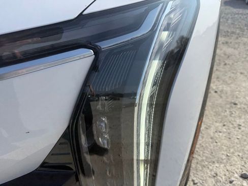 Certified 2025 Cadillac Optiq Luxury 2 w/ LPO, Floor Liner Package image 8