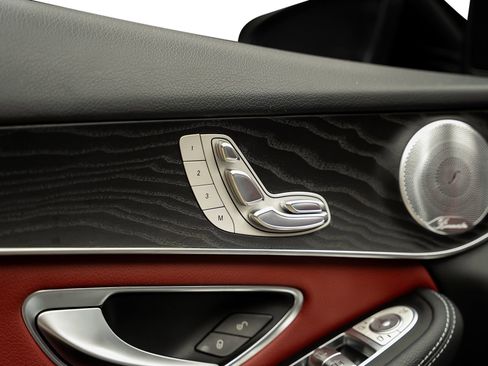 Used 2018 Mercedes-Benz GLC 300 4MATIC Coupe image 65