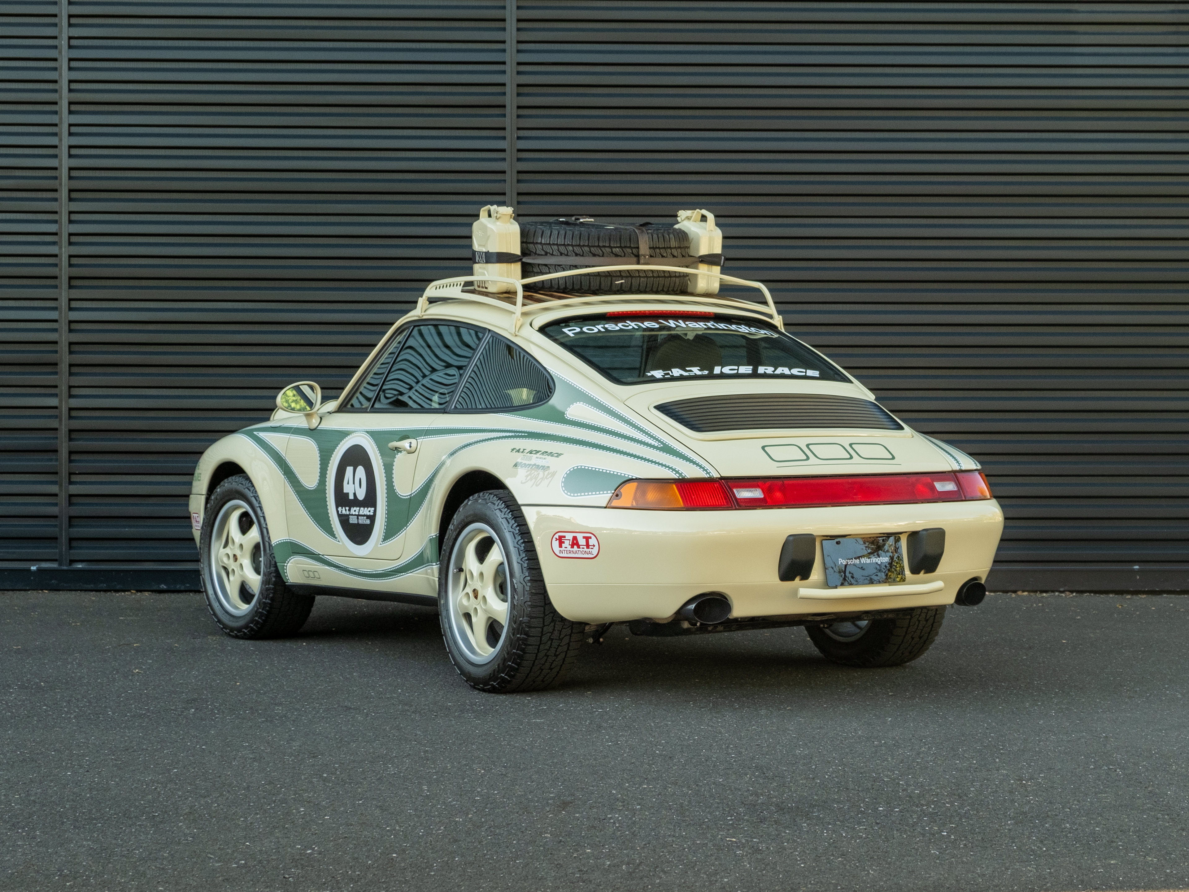 Used 1996 Porsche 911 Carrera RWD image 3