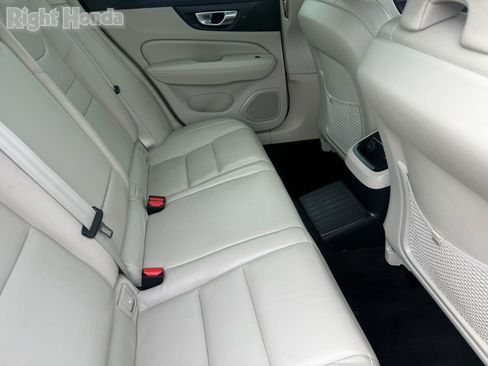 Used 2024 Volvo S60 T8 Ultimate w/ Climate Package image 27