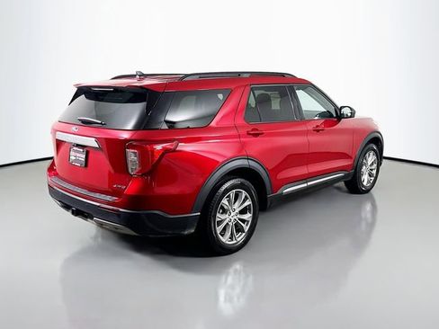 Used 2024 Ford Explorer XLT w/ Equipment Group 202A AWD/4WD image 6
