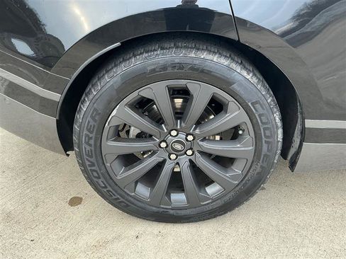 Used 2018 Land Rover Range Rover Velar R-Dynamic SE image 23