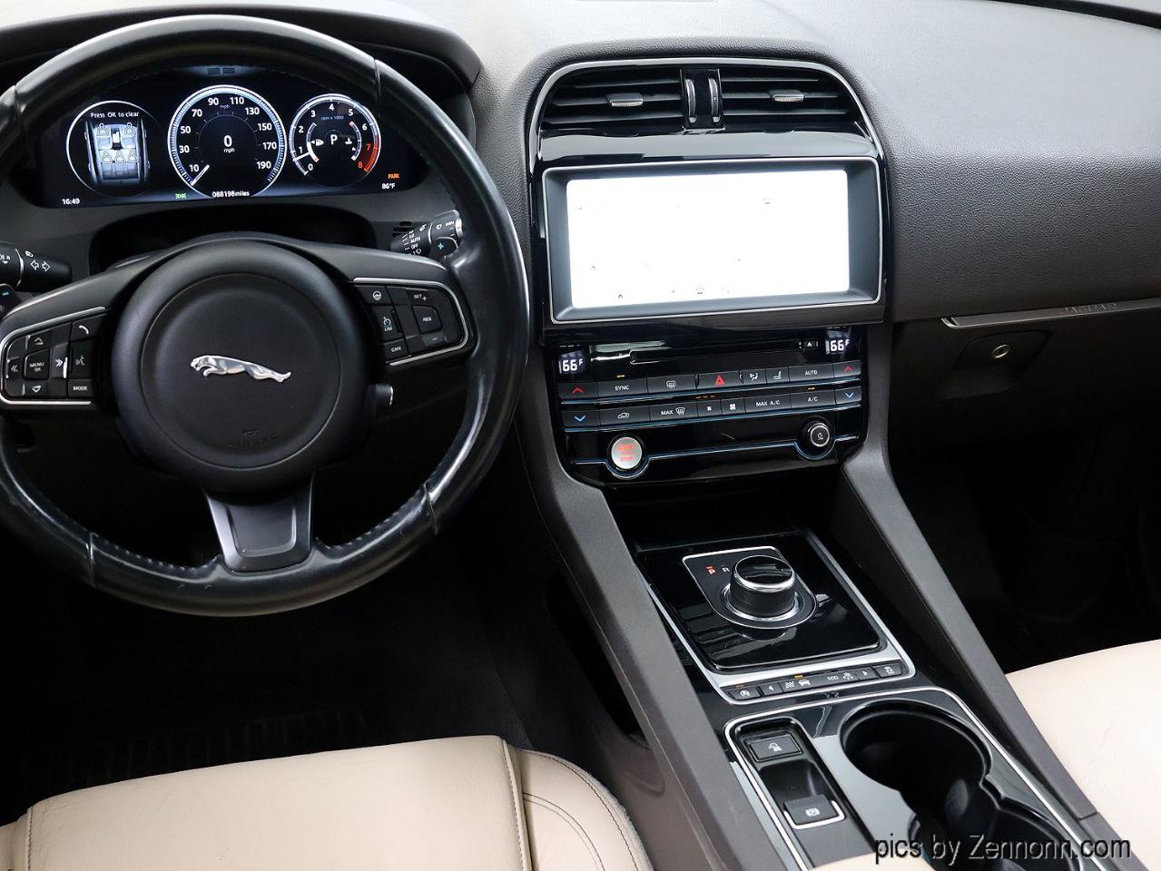 Used 2017 Jaguar F-PACE Prestige AWD/4WD image 17