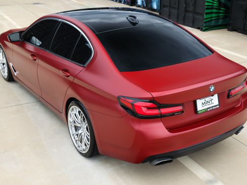 Used 2021 BMW 540i w/ Premium Package RWD image 8
