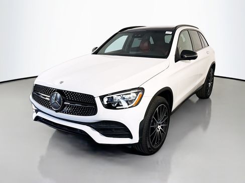 Used 2022 Mercedes-Benz GLC 300 w/ AMG Line image 4