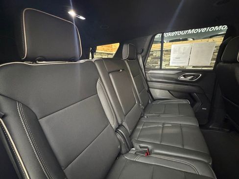 Used 2023 GMC Yukon SLT AWD/4WD image 33