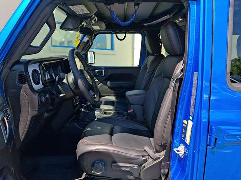 Used 2024 Jeep Wrangler Unlimited Sport AWD/4WD image 13
